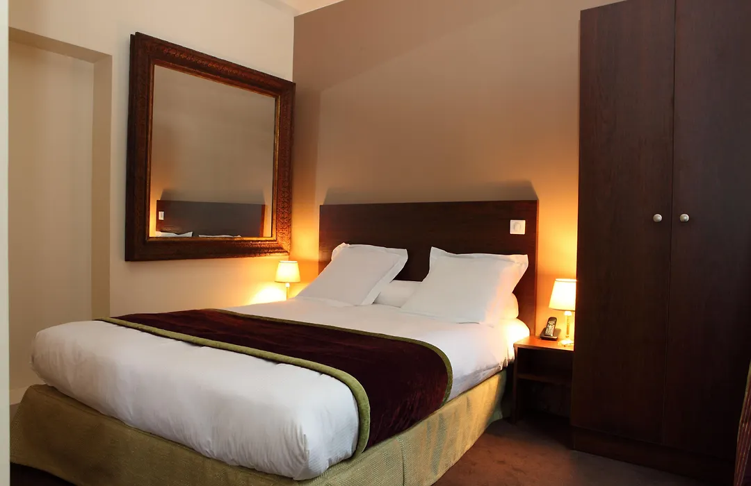 Queens Boutique Hotel-1
